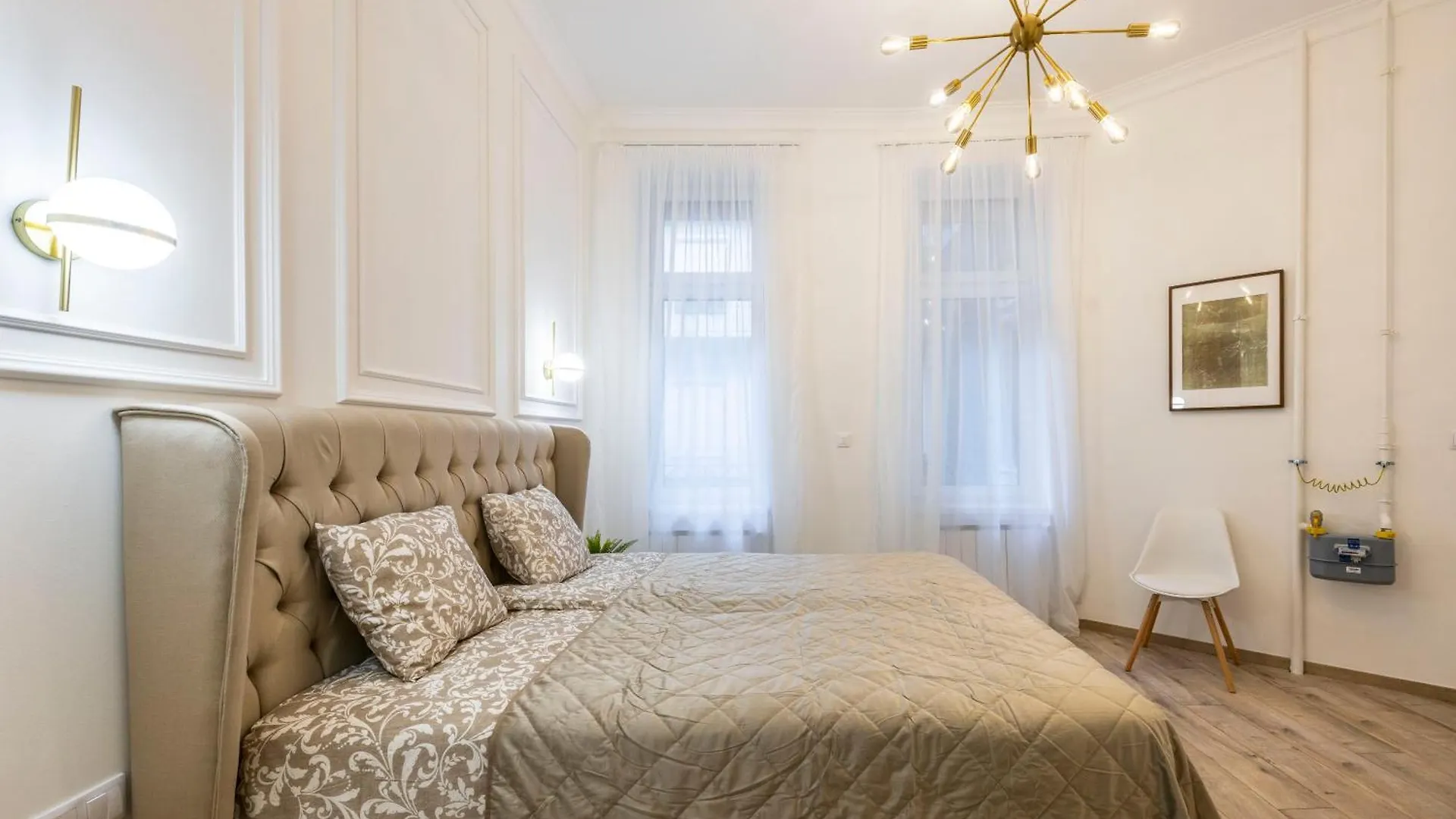 Apartment Luxurious Central 4Bedrm 3Bathrm Residence W/ Balcony Budapest