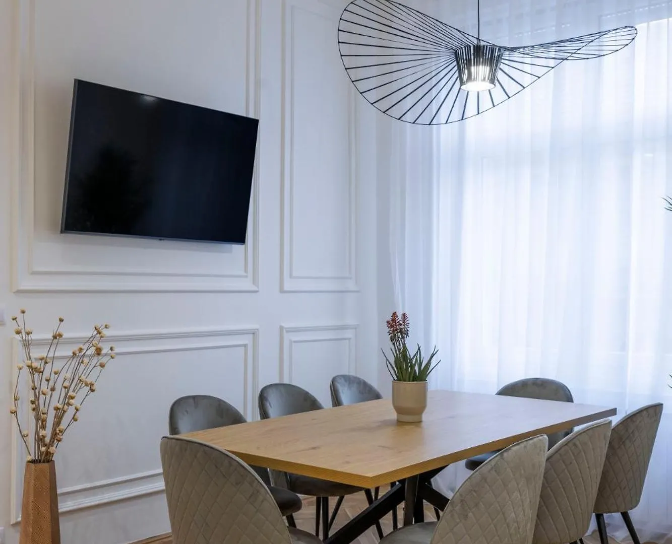 Apartment Luxurious Central 4Bedrm 3Bathrm Residence W/ Balcony Budapest Hungary